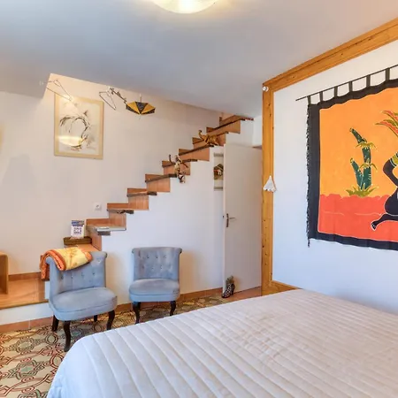 Petite Douillette - 3*